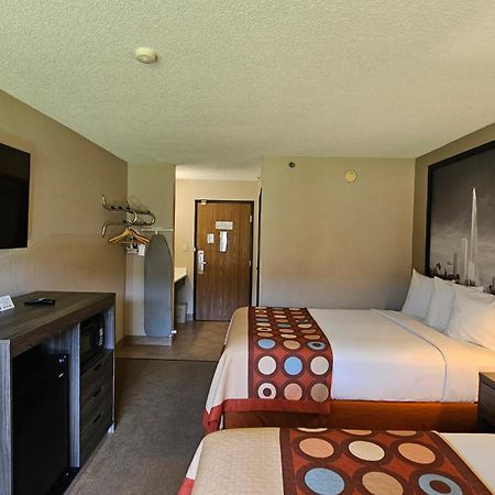 Hotel Super 8 By Wyndham Elgin Exteriér fotografie