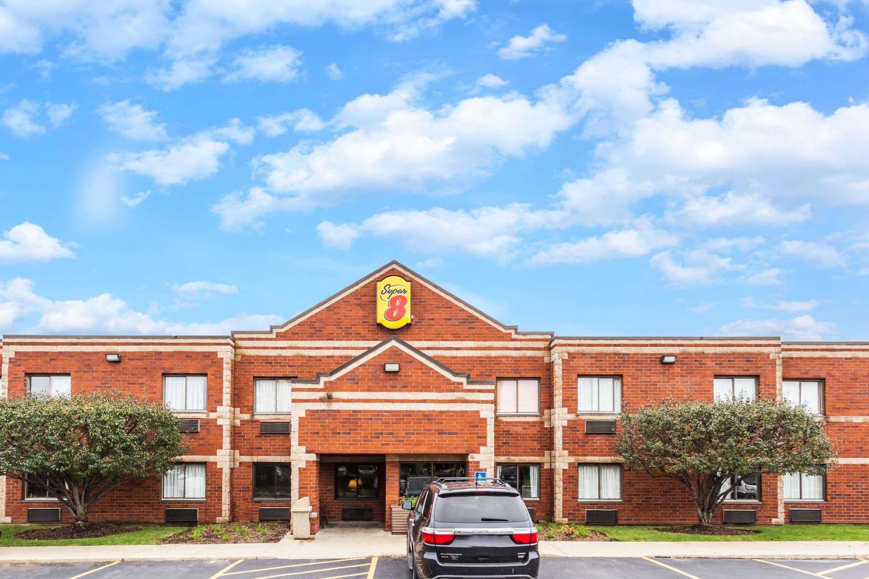 Hotel Super 8 By Wyndham Elgin Exteriér fotografie
